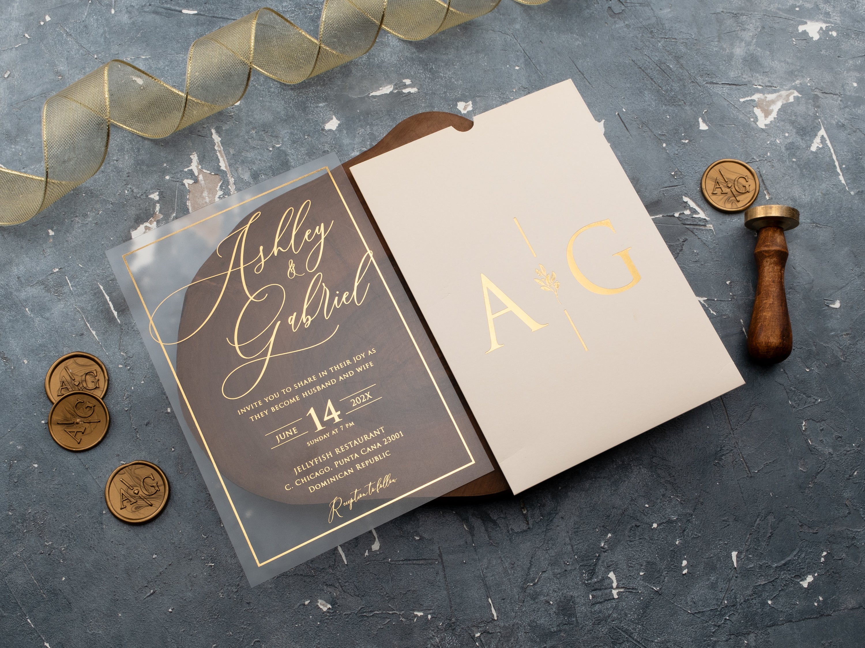9235CRG Wedding Invitation by World of Wedding Co..