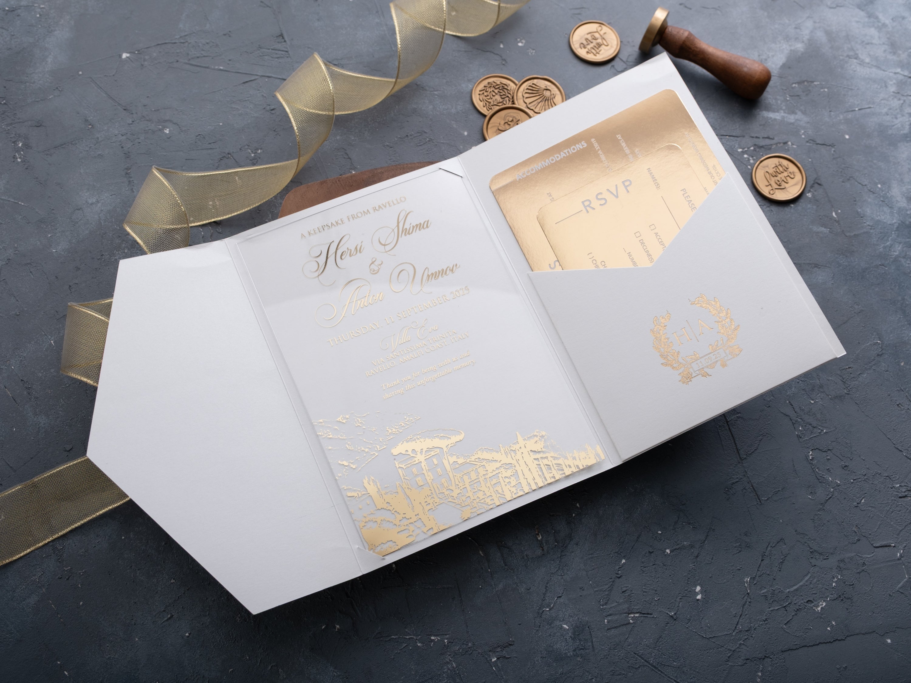 HP1316 Wedding Invitation by World of Wedding Co..