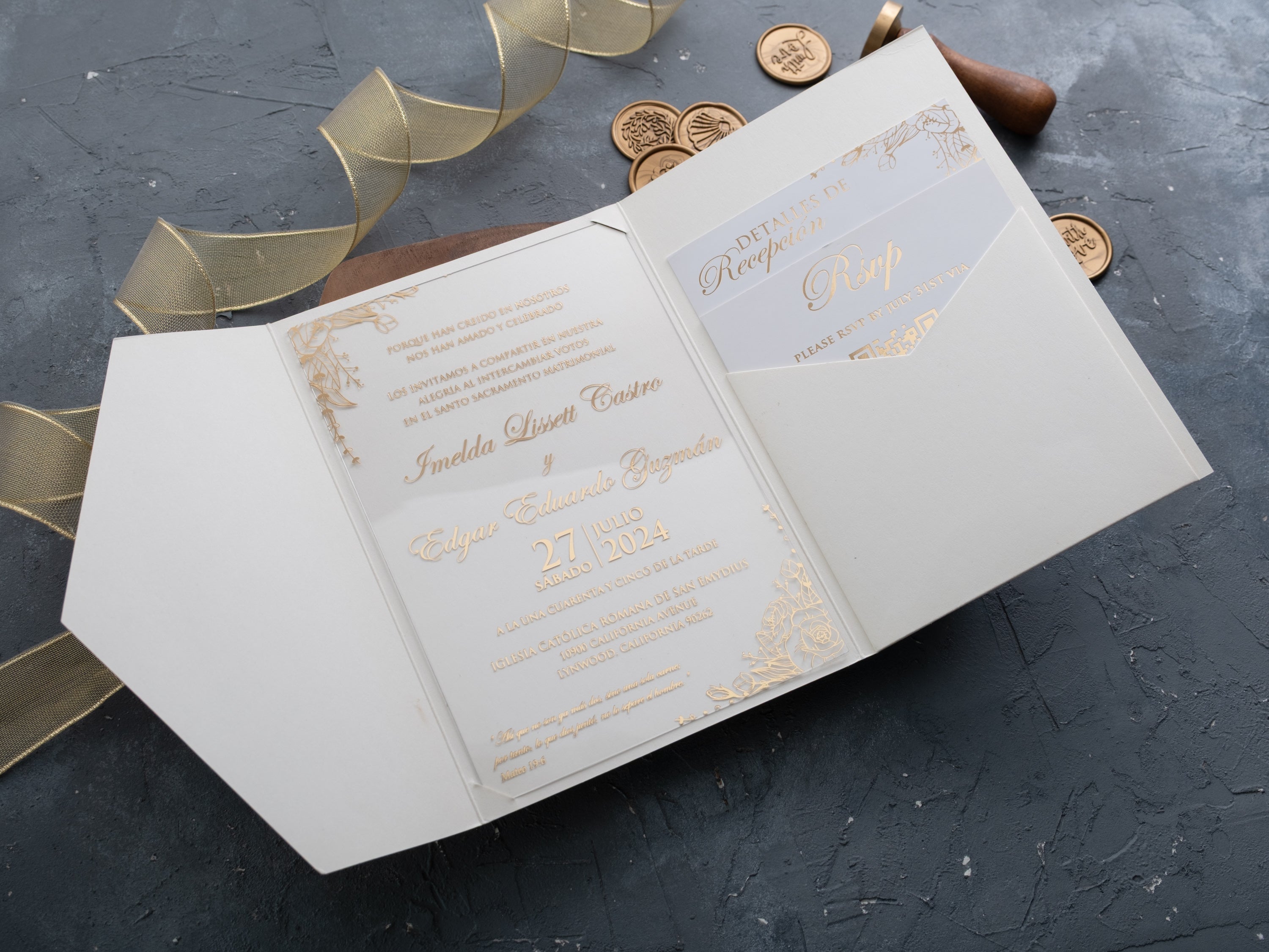 HP1319 Wedding Invitation by World of Wedding Co..