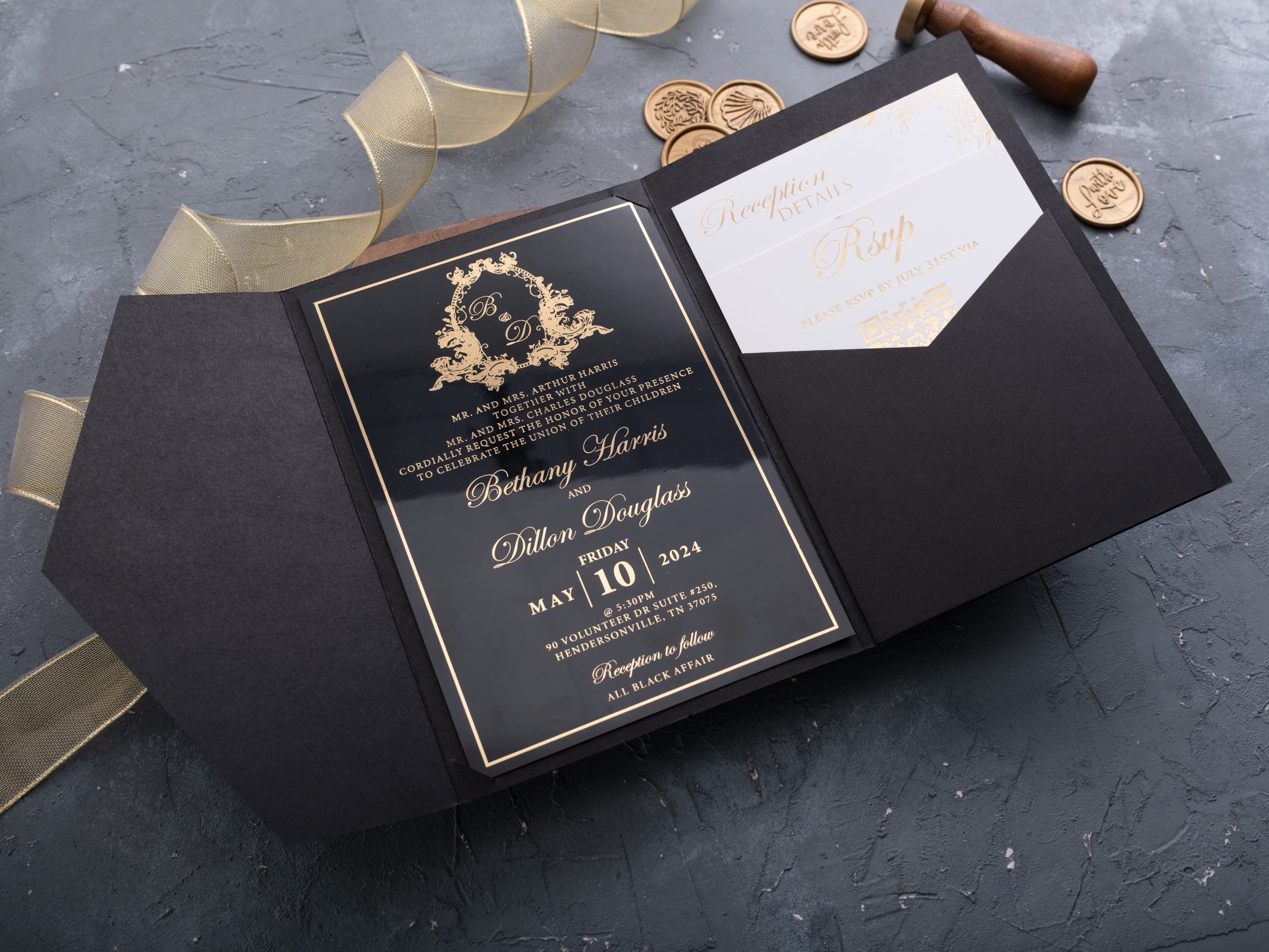 HP1314 Wedding Invitation by World of Wedding Co..