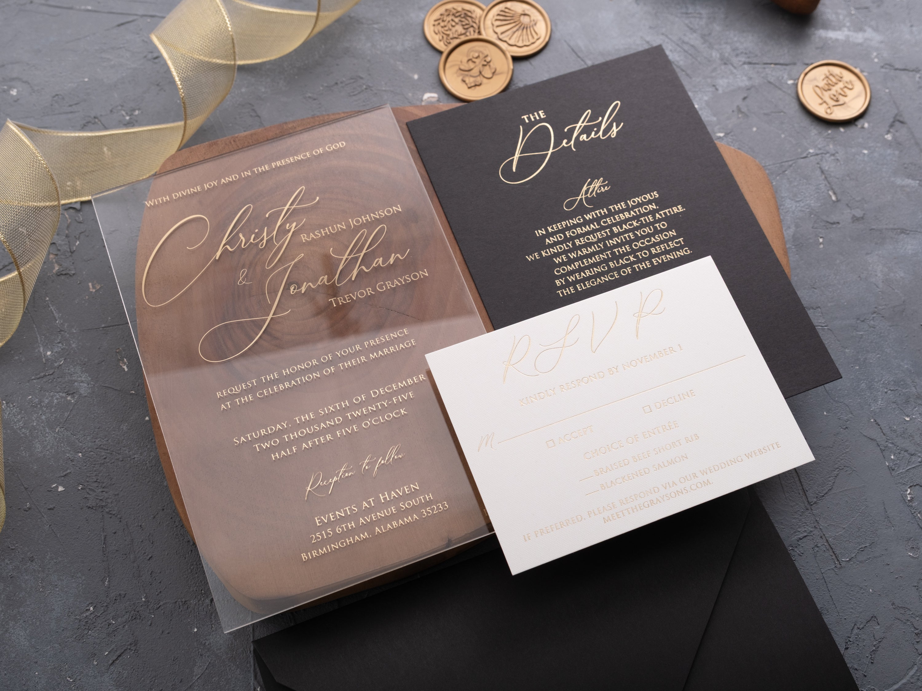 HP1321 Wedding Invitation by World of Wedding Co..