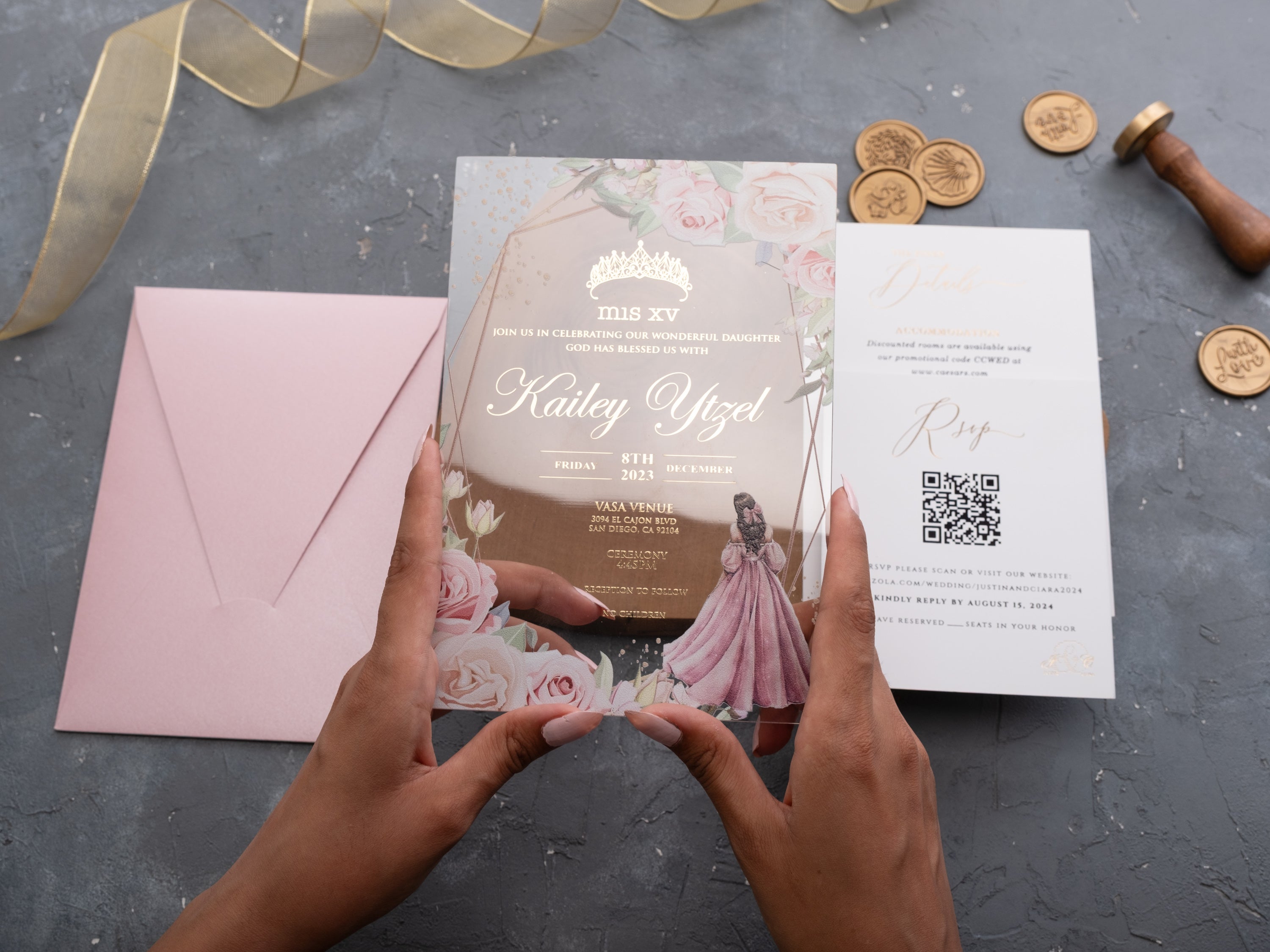 HP1422 Wedding Invitation by World of Wedding Co..