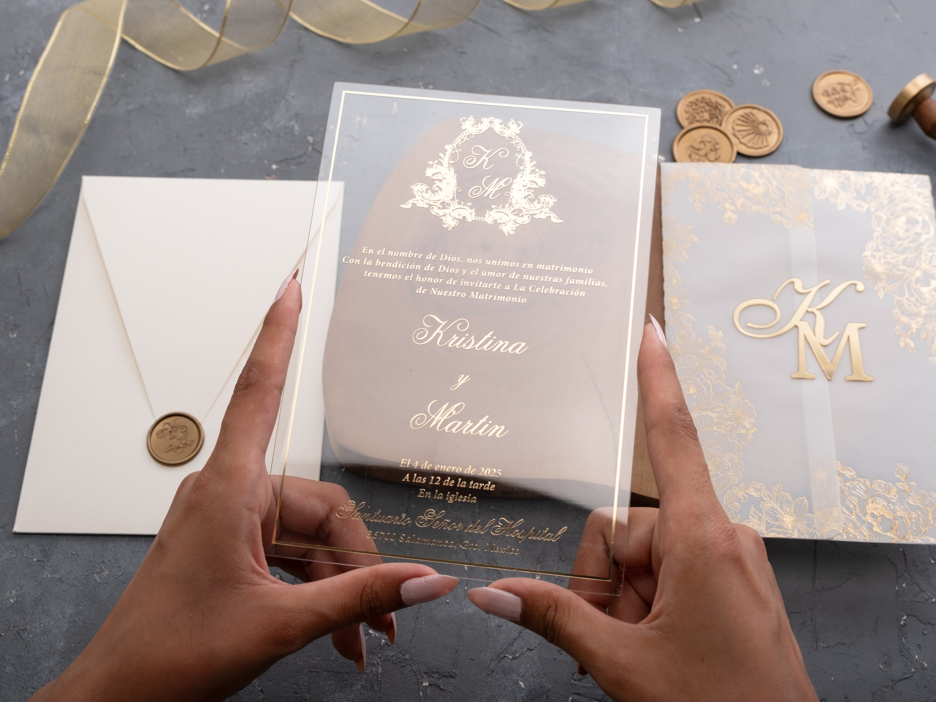 HP1423 Wedding Invitation by World of Wedding Co..
