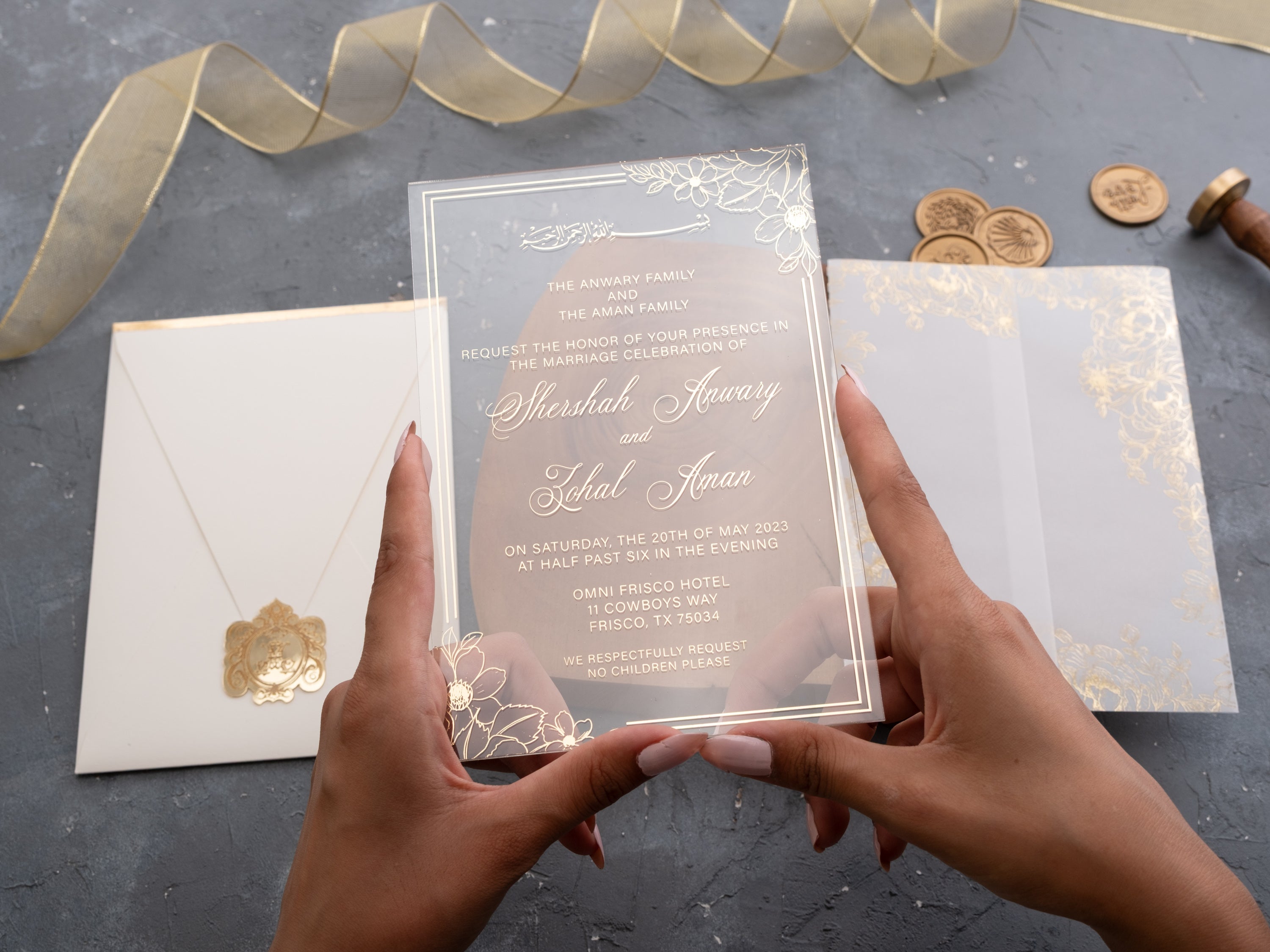 HP1431 Wedding Invitation by World of Wedding Co..