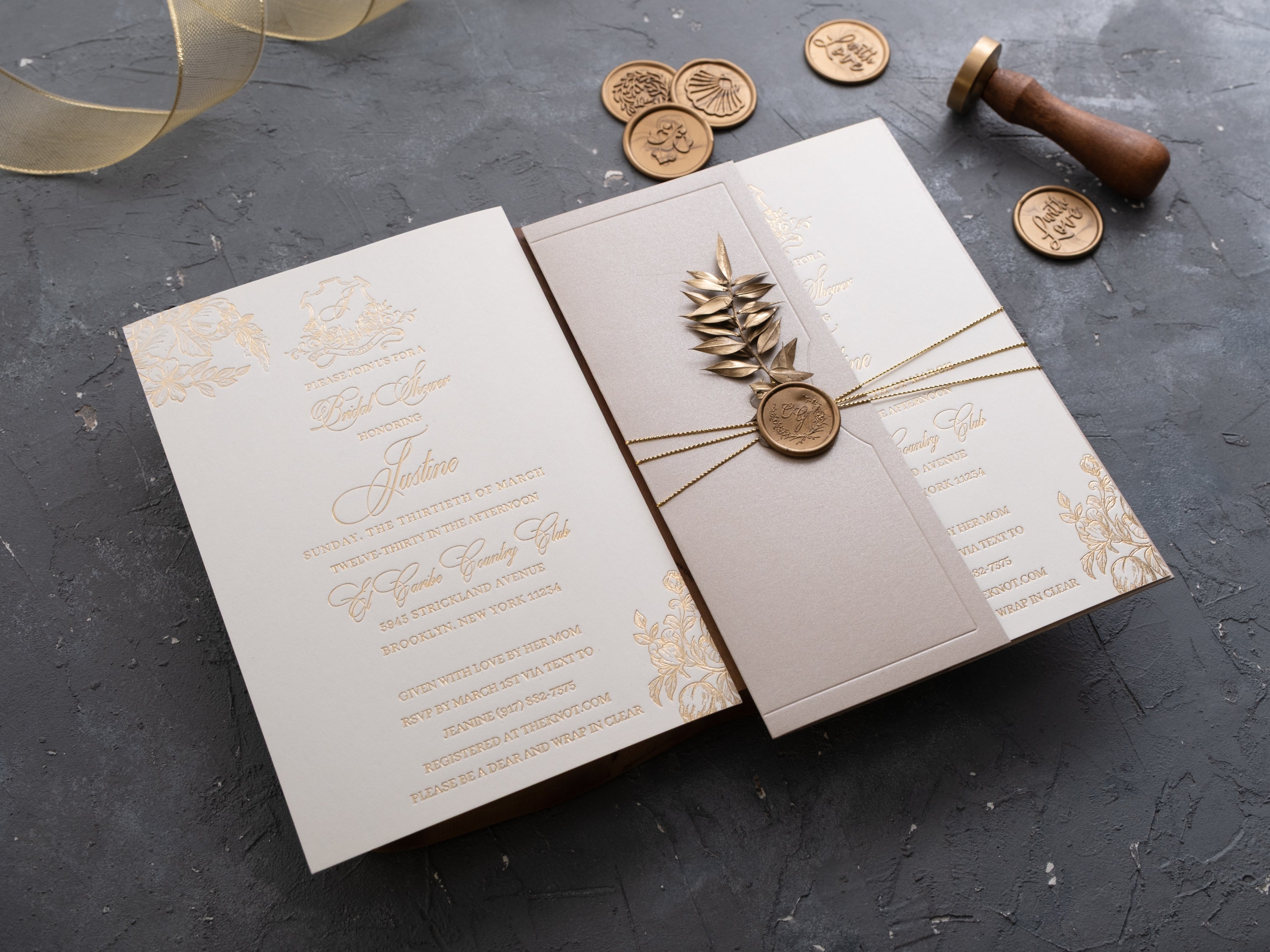 HP1513 Wedding Invitation by World of Wedding Co..