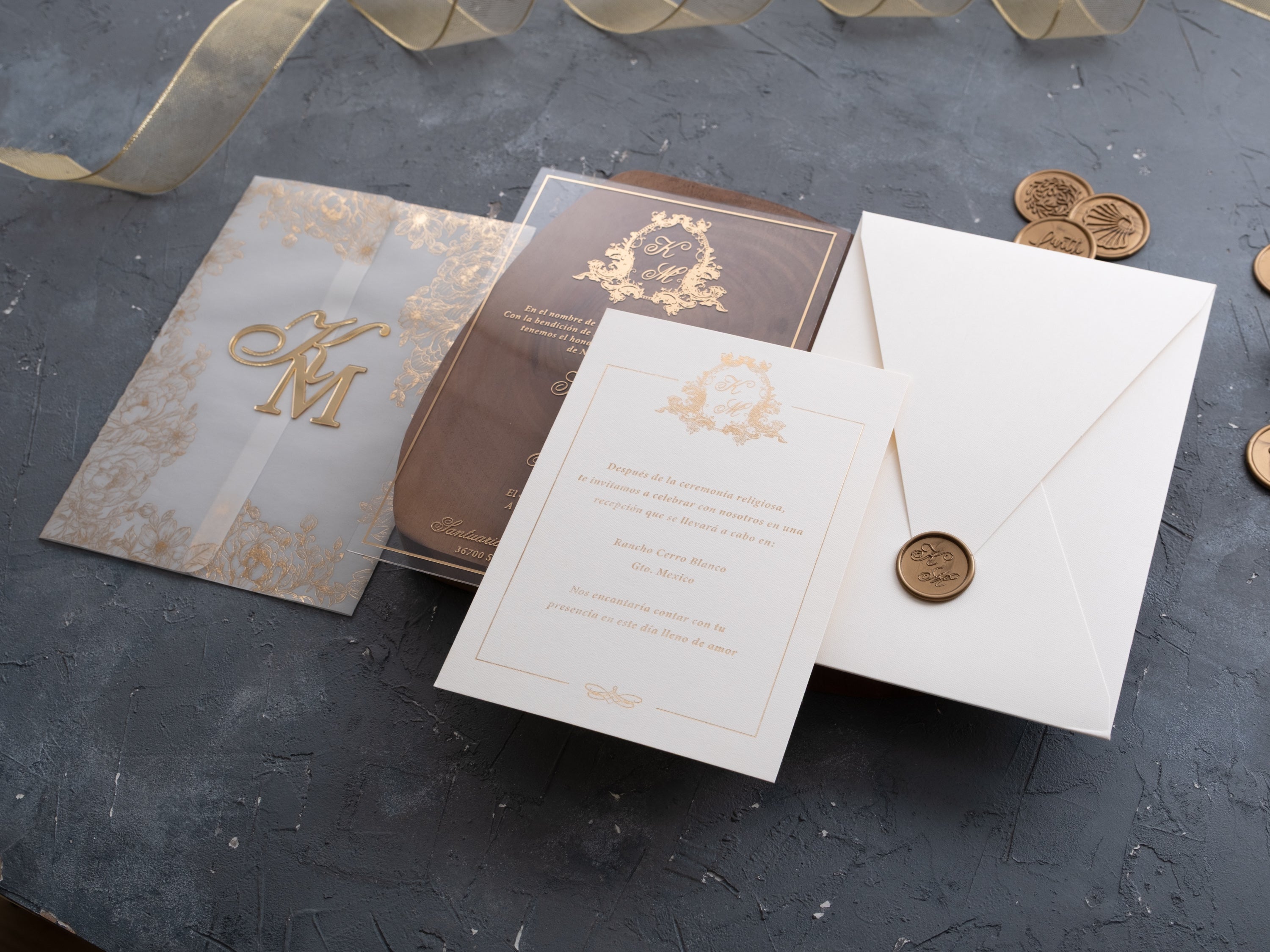 HP1423 Wedding Invitation by World of Wedding Co..
