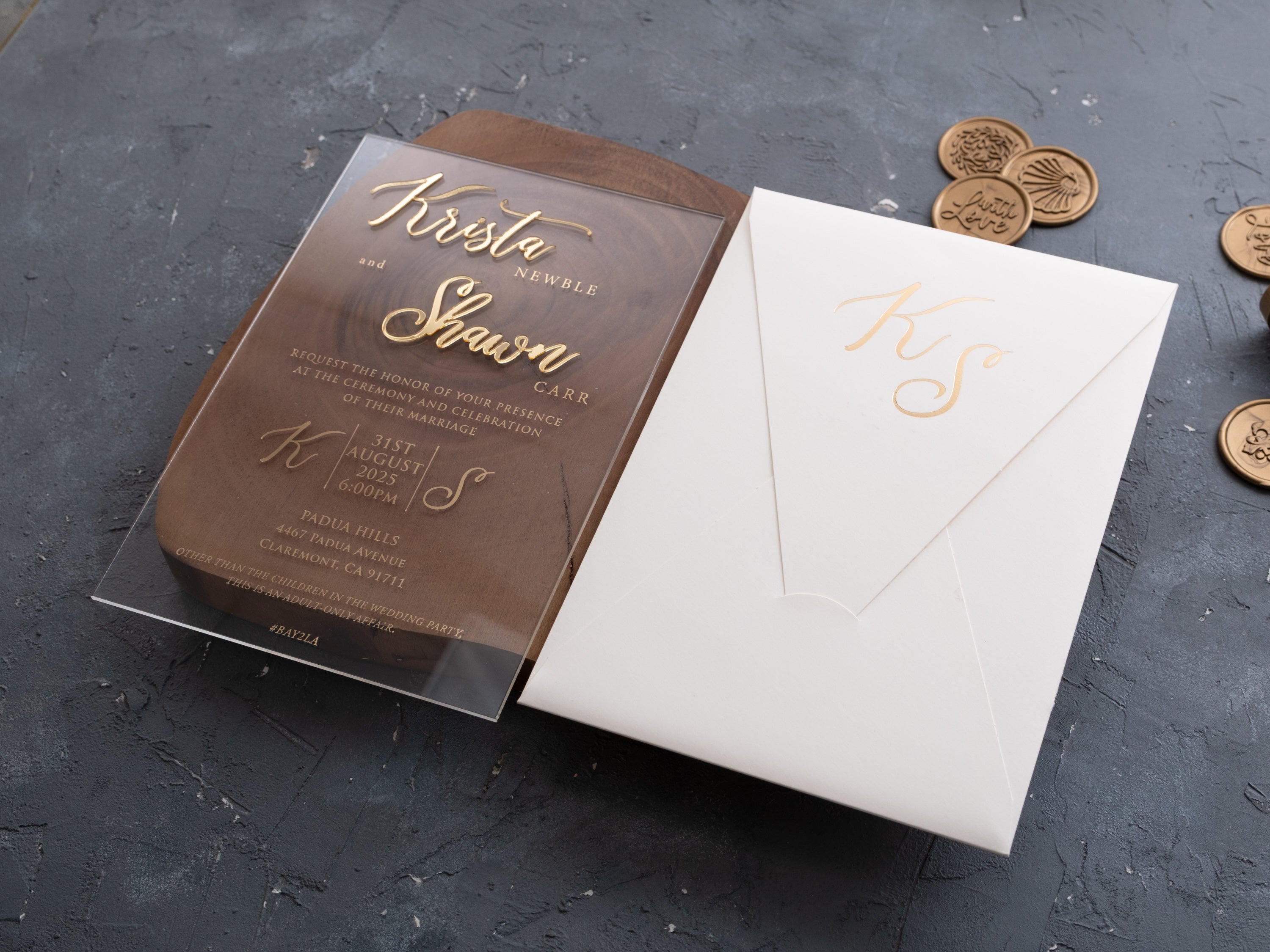 HP1425 Wedding Invitation by World of Wedding Co..