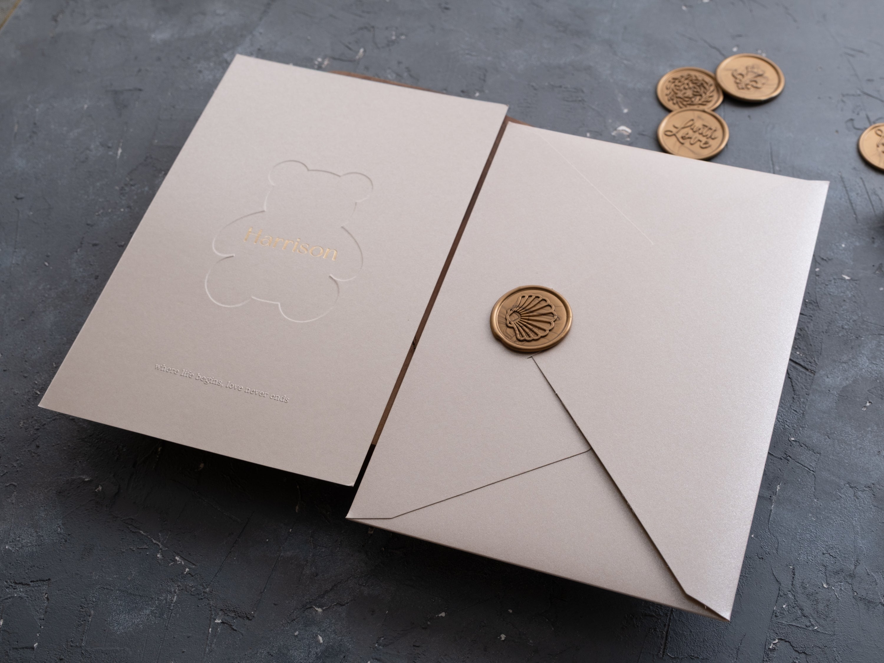 HP1427 Wedding Invitation by World of Wedding Co..