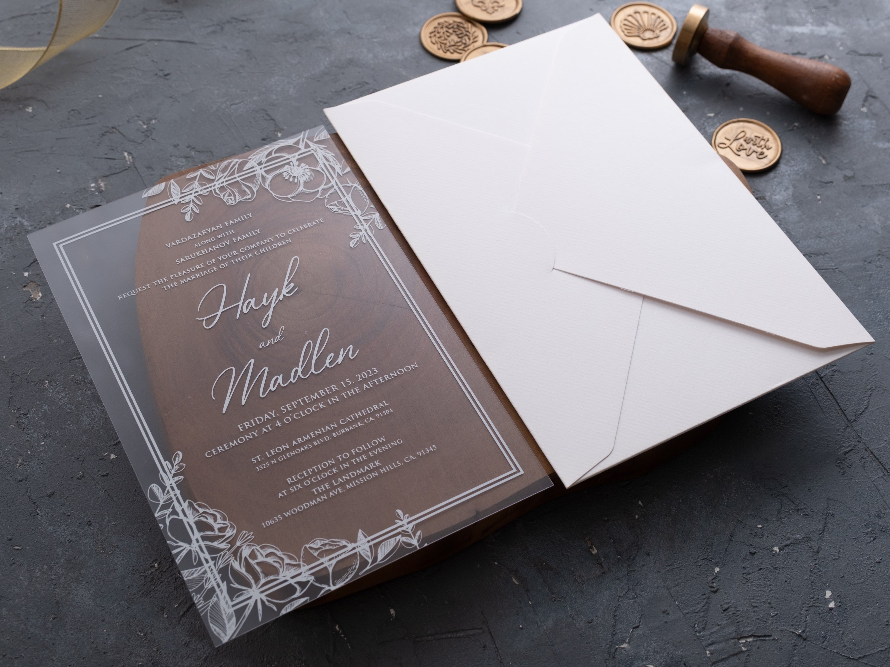 HP1430 Wedding Invitation by World of Wedding Co..