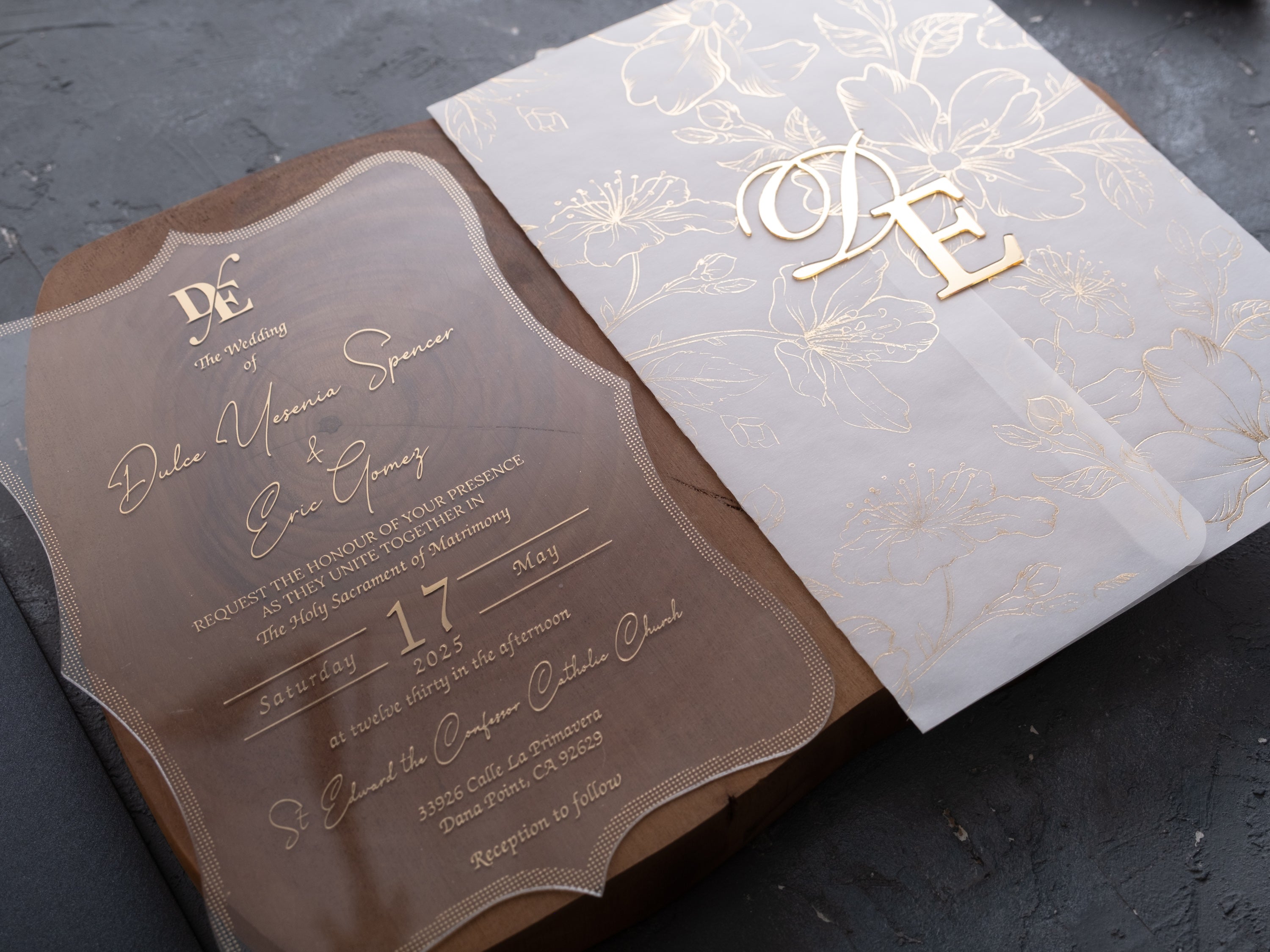 HP1434 Wedding Invitation by World of Wedding Co..