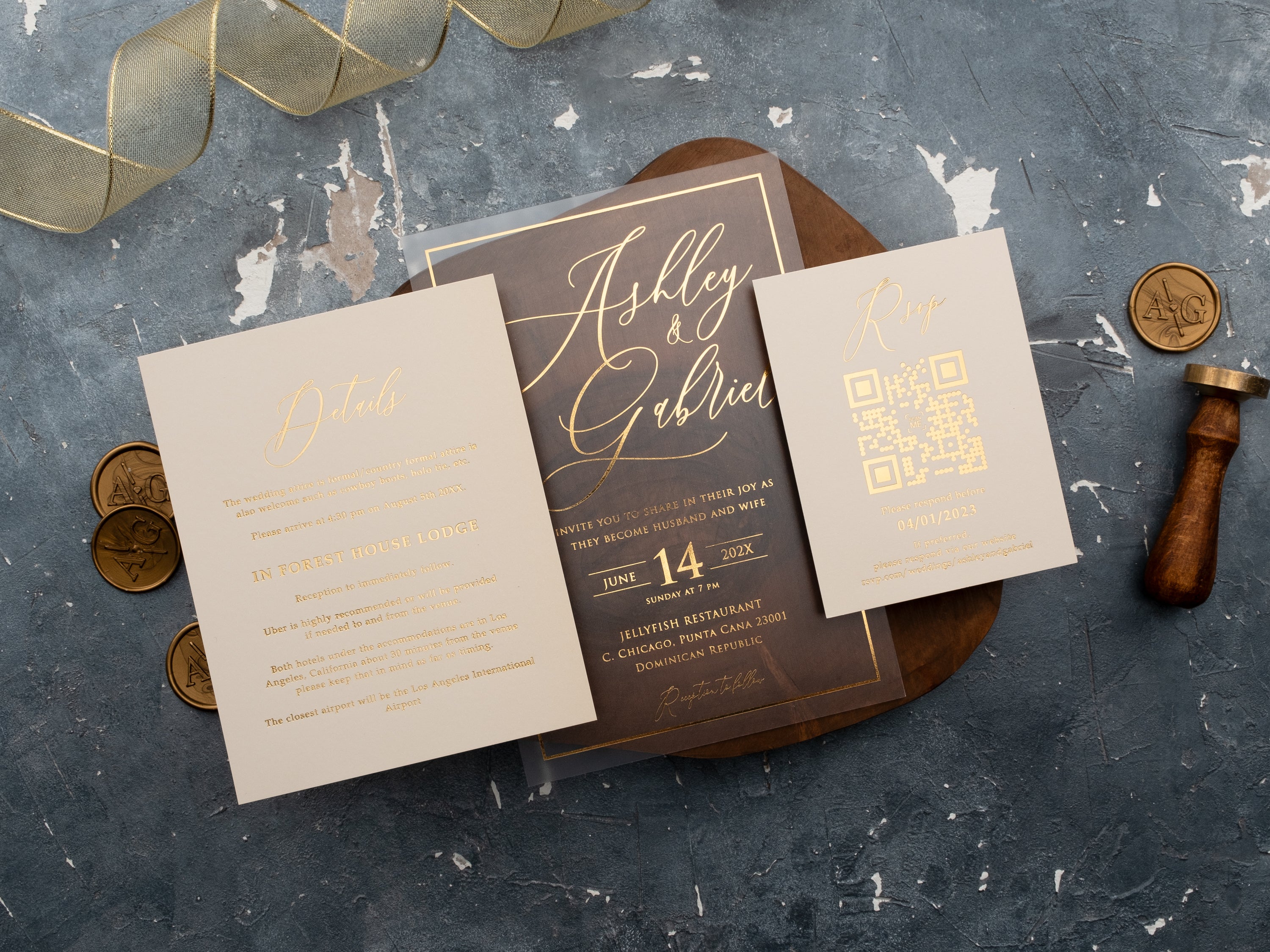 9235CRG Wedding Invitation by World of Wedding Co..