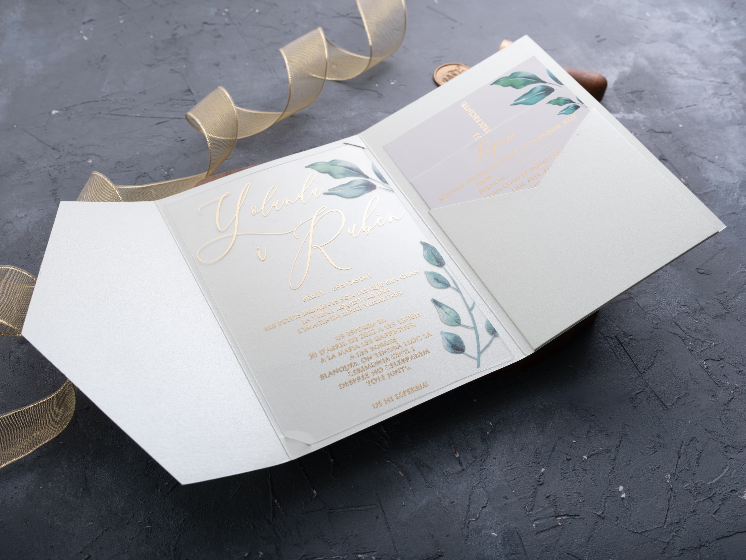 HP1322 Wedding Invitation by World of Wedding Co..