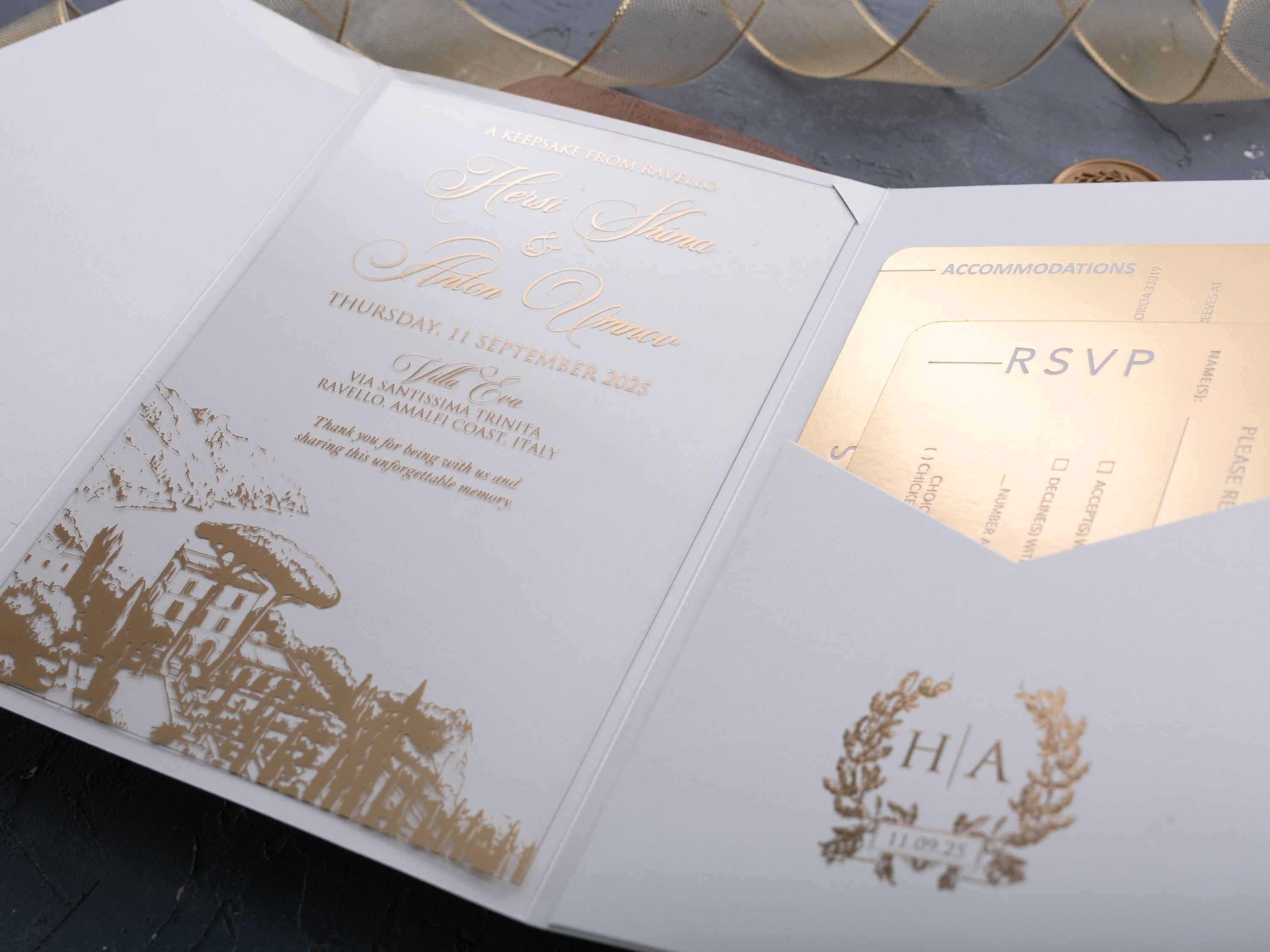 HP1316 Wedding Invitation by World of Wedding Co..