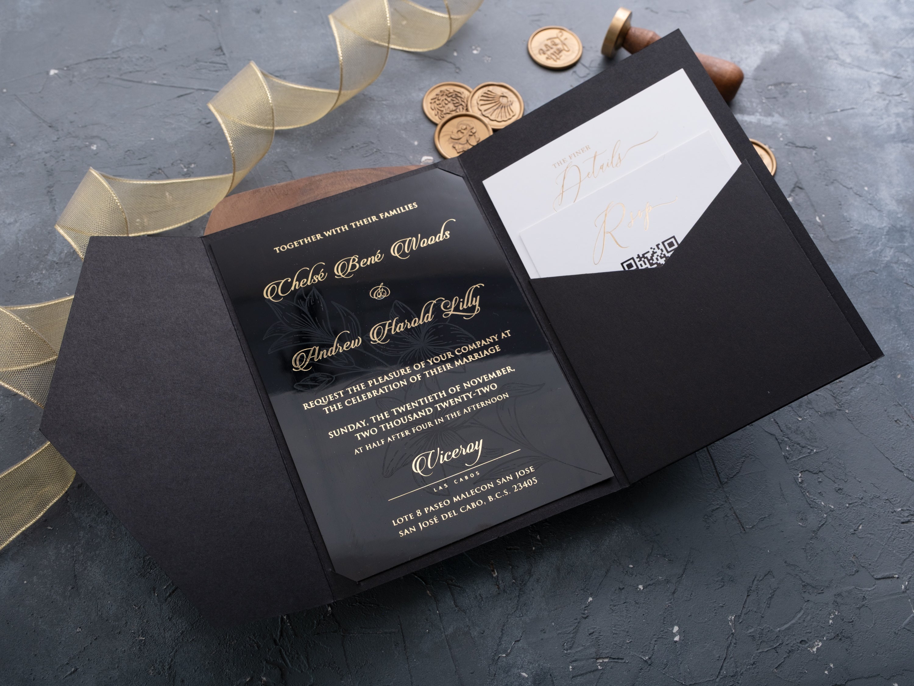 HP1324 Wedding Invitation by World of Wedding Co..