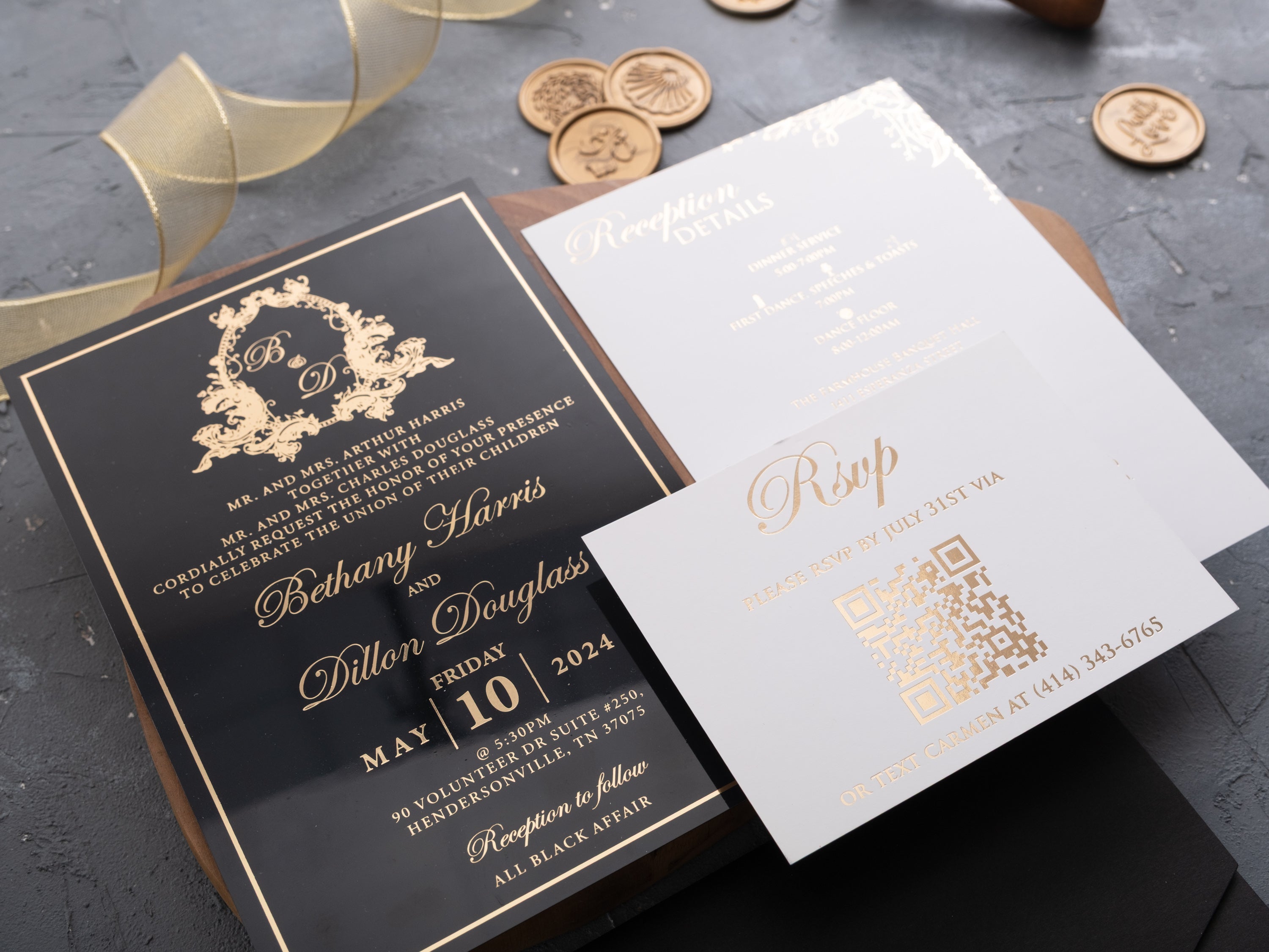 HP1314 Wedding Invitation by World of Wedding Co..