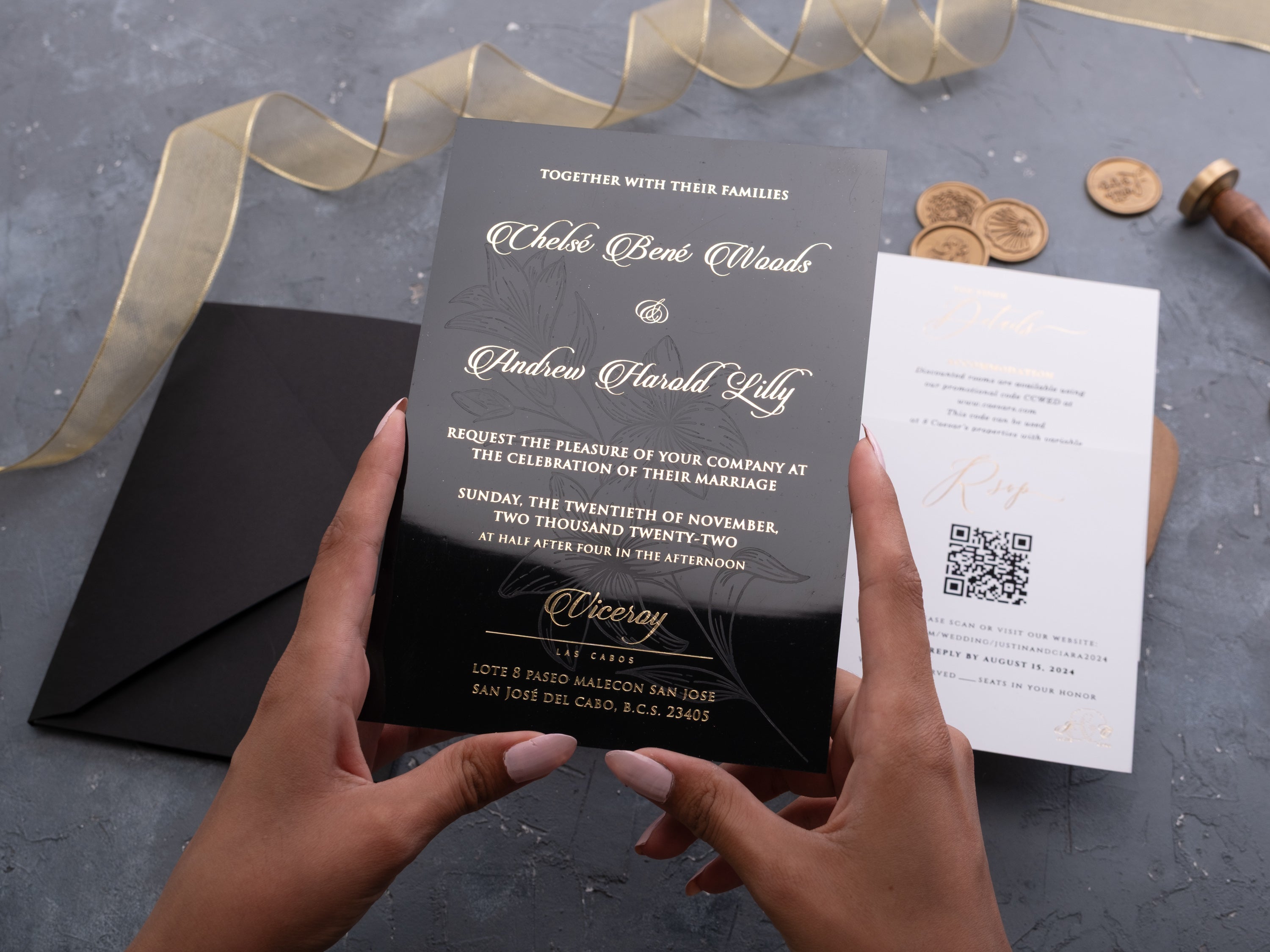 HP1324 Wedding Invitation by World of Wedding Co..
