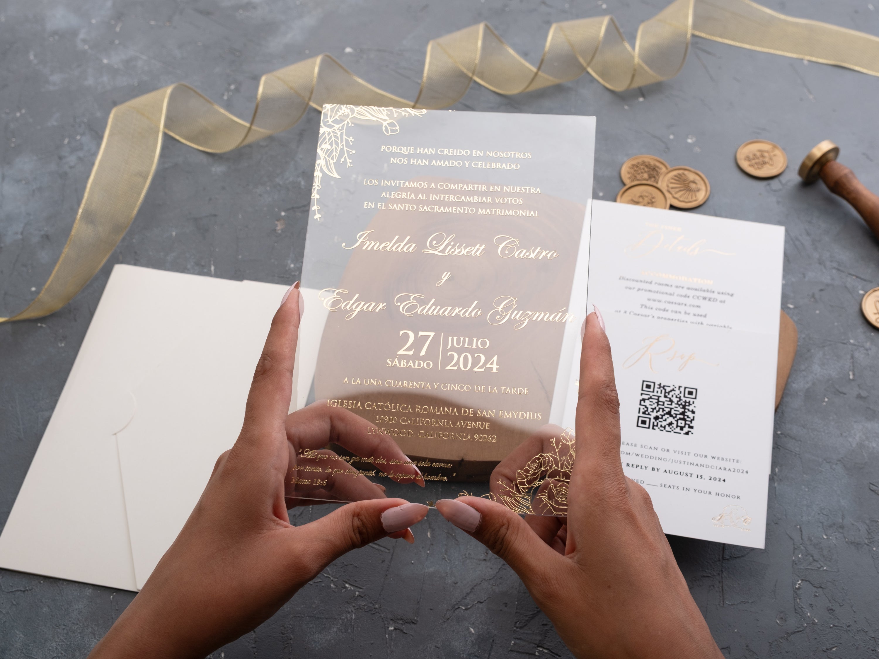 HP1319 Wedding Invitation by World of Wedding Co..