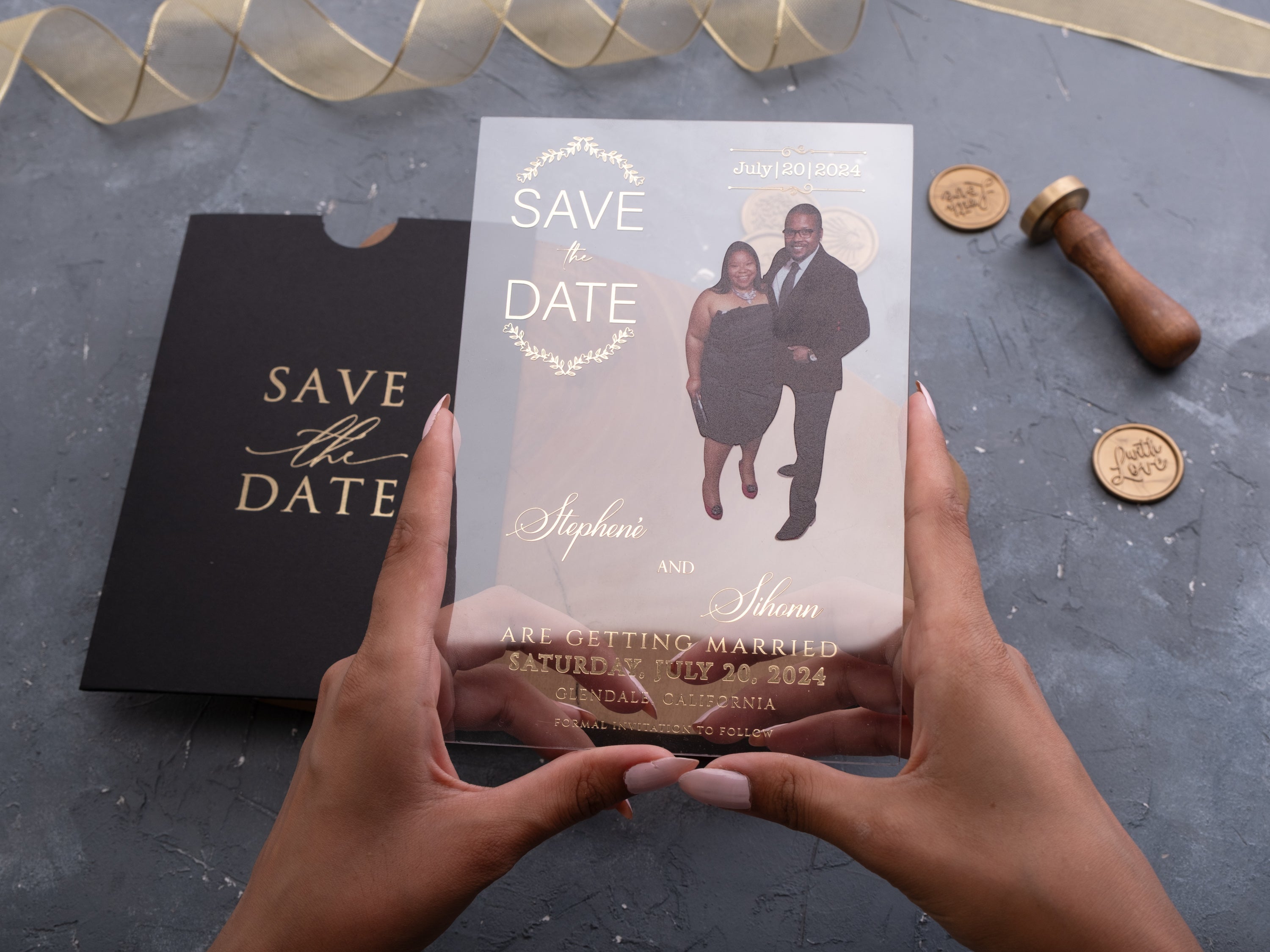 HP1612 Wedding Invitation by World of Wedding Co..