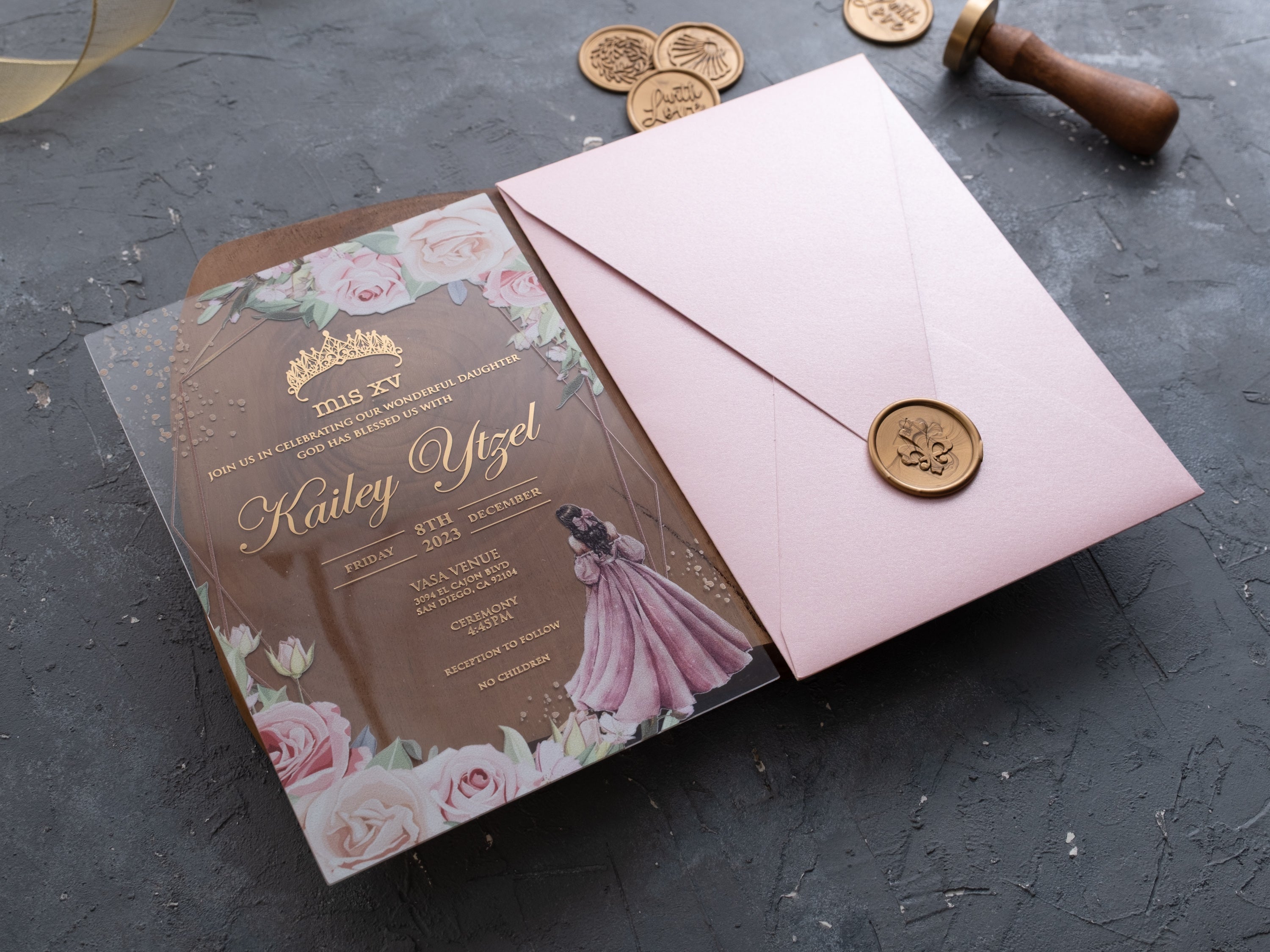 HP1422 Wedding Invitation by World of Wedding Co..