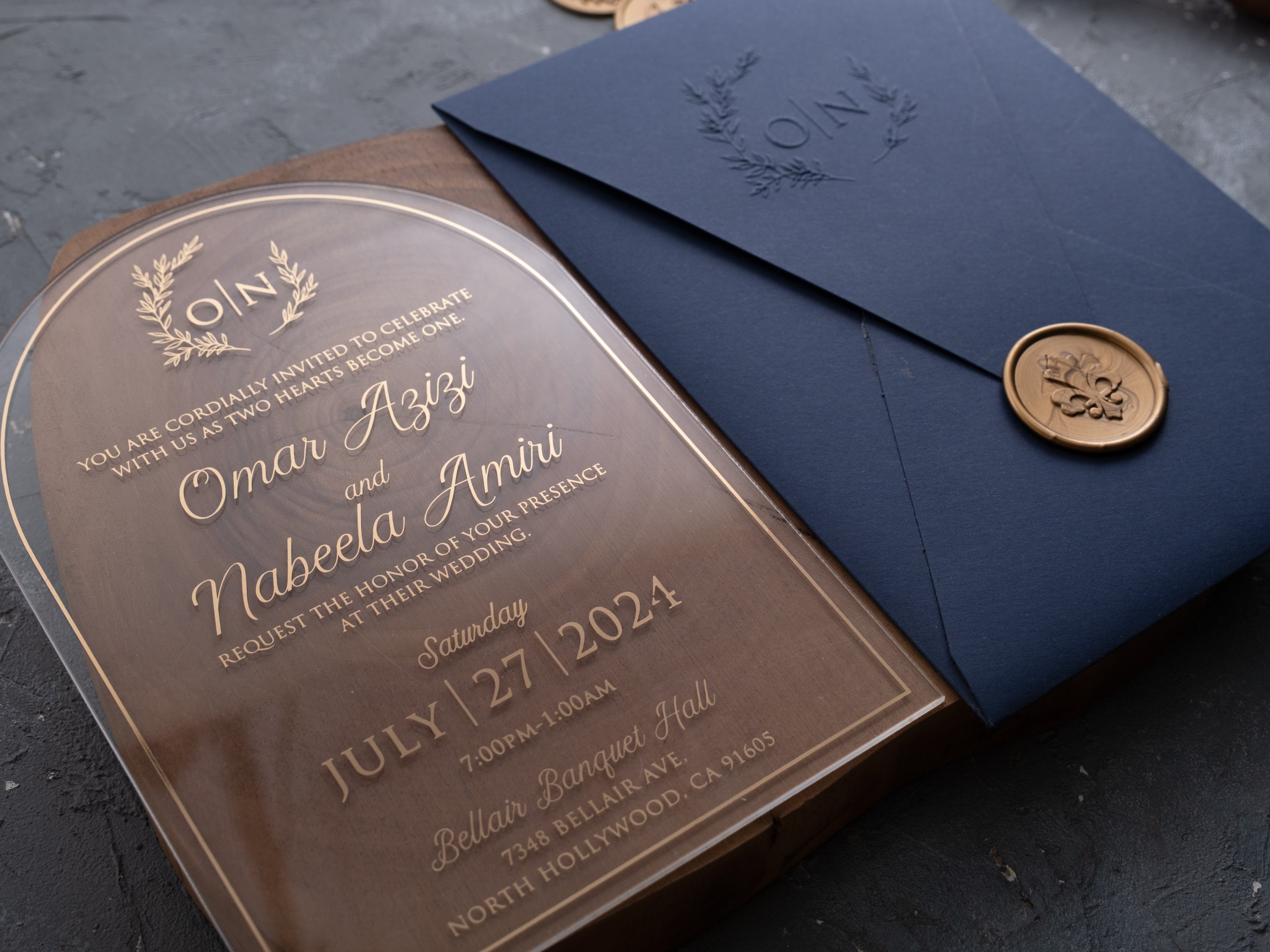 HP1424 Wedding Invitation by World of Wedding Co..