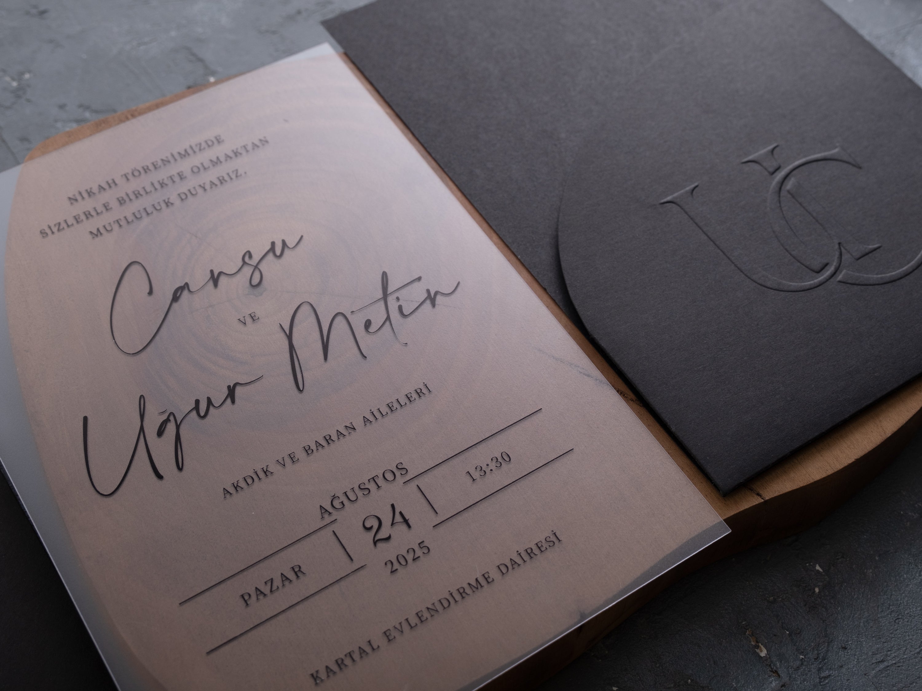 HP1611 Wedding Invitation by World of Wedding Co..