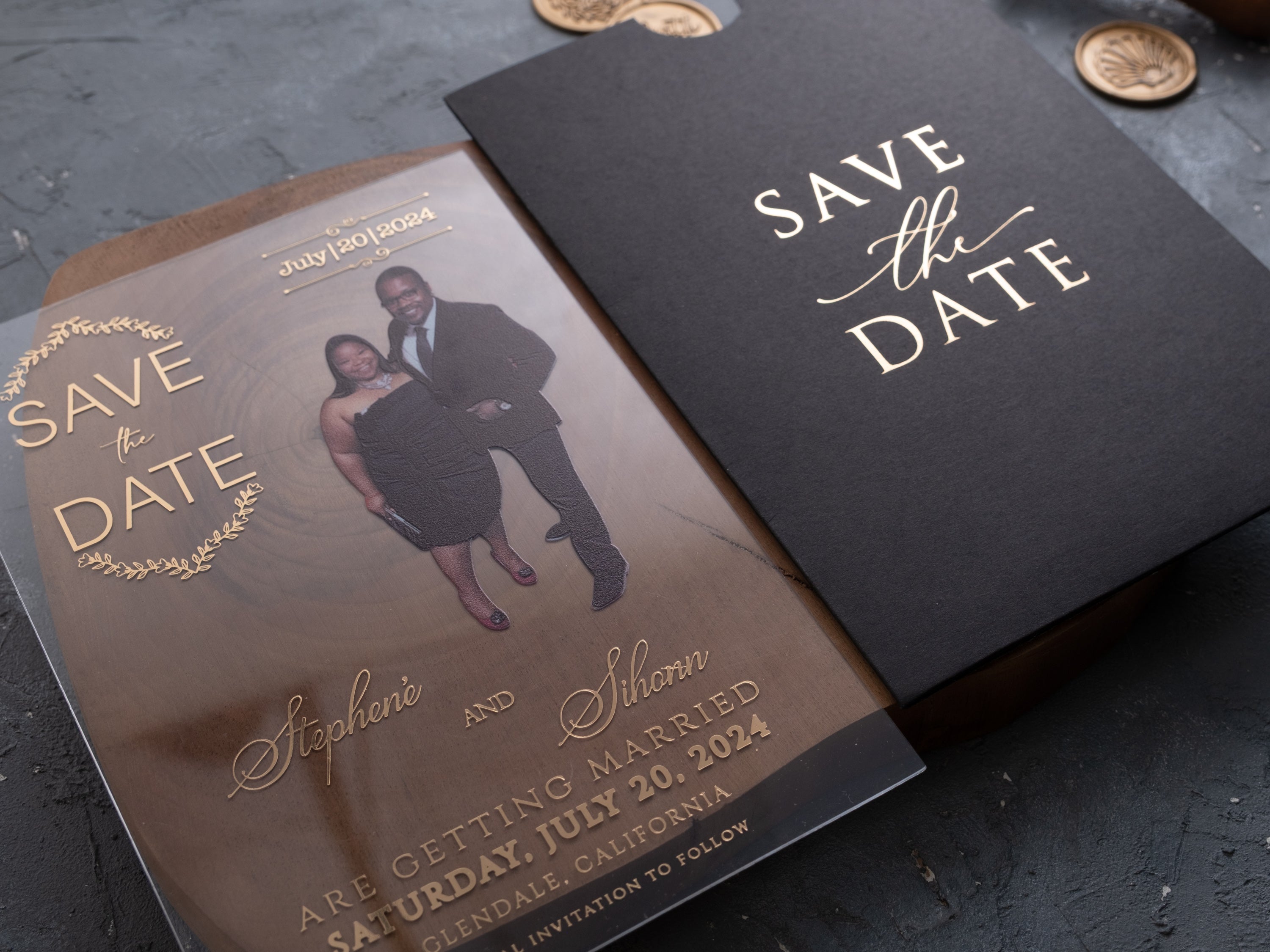 HP1612 Wedding Invitation by World of Wedding Co..