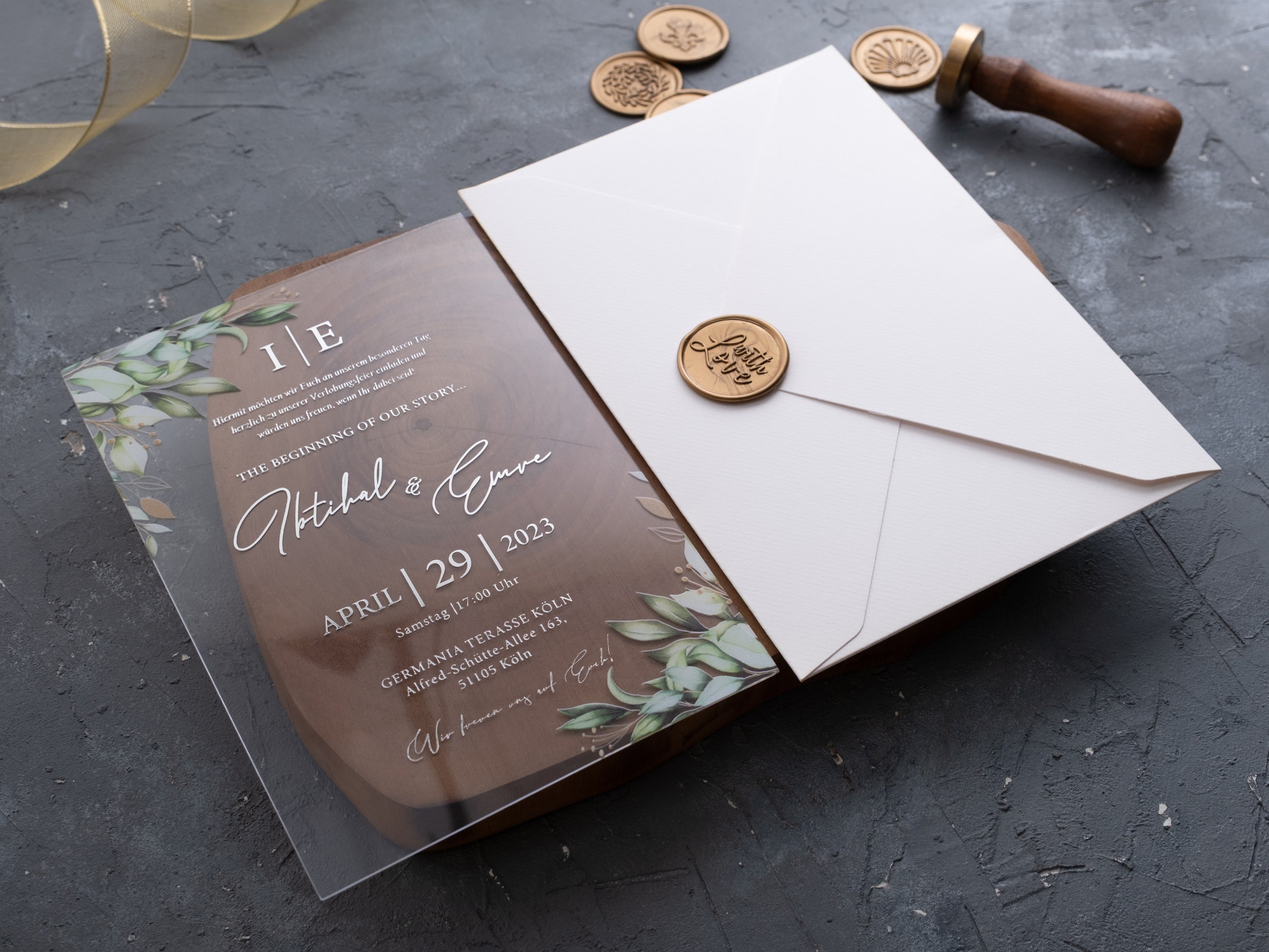 HP1428 Wedding Invitation by World of Wedding Co..