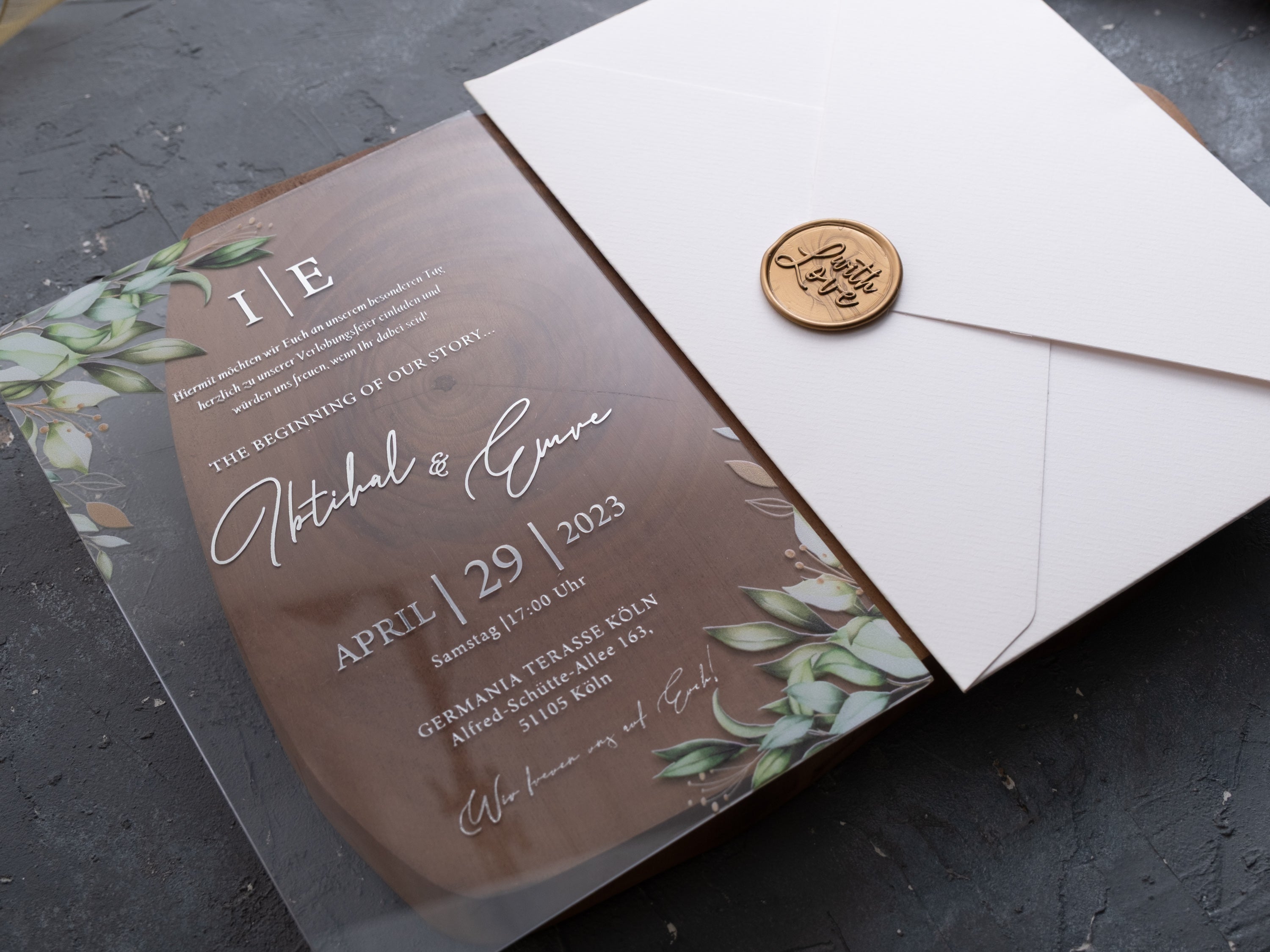 HP1428 Wedding Invitation by World of Wedding Co..