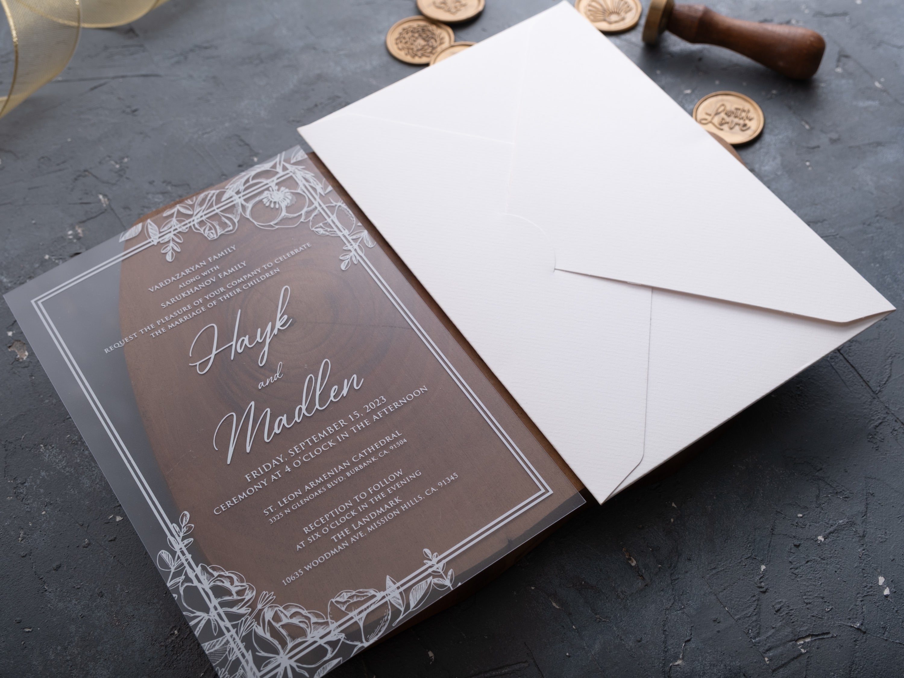 HP1430 Wedding Invitation by World of Wedding Co..
