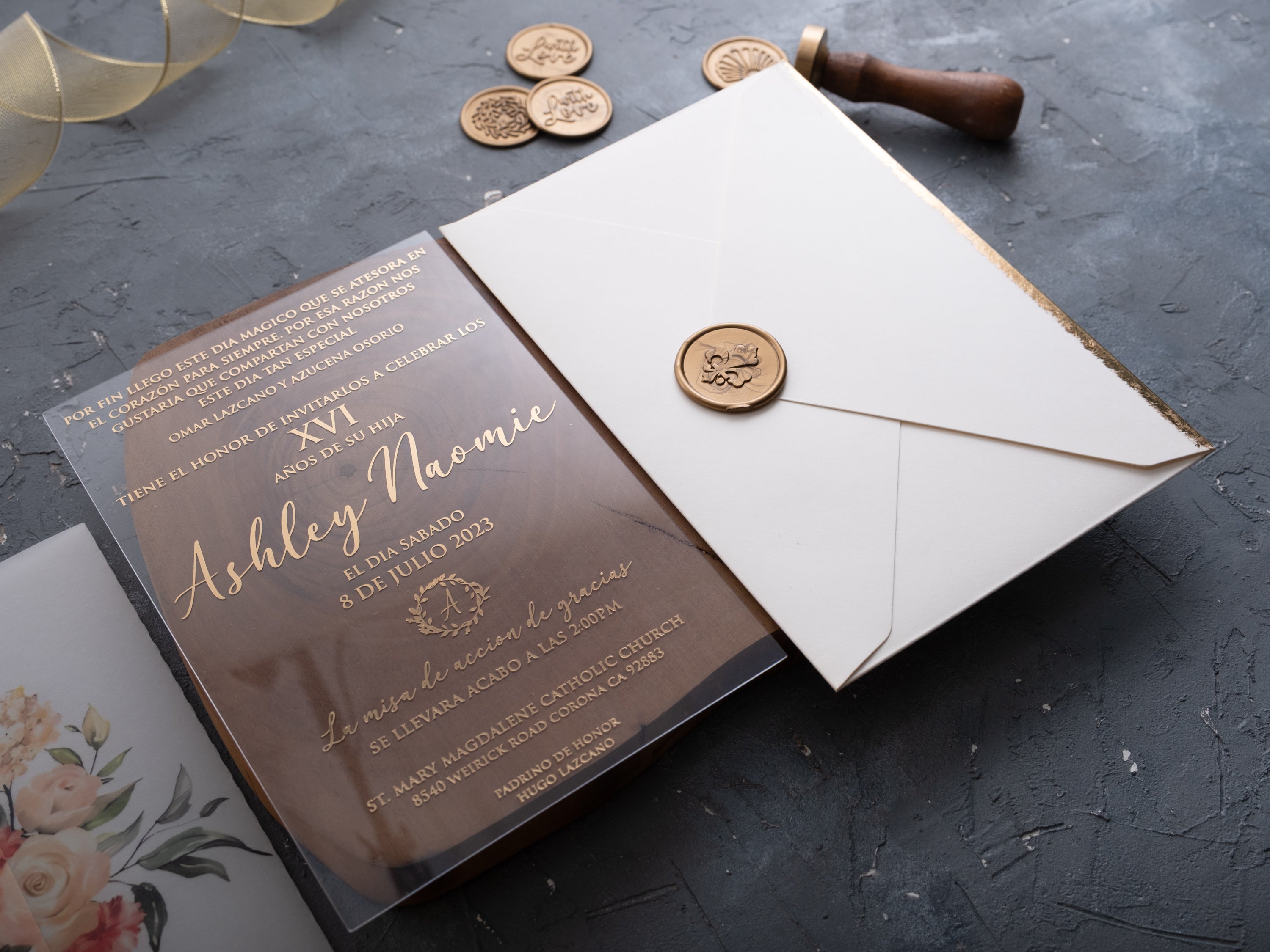 HP1433 Wedding Invitation by World of Wedding Co..